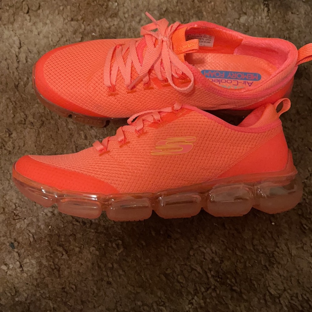 Skechers